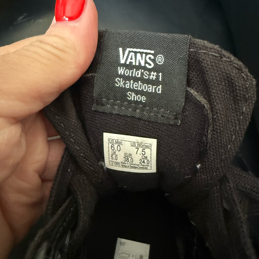 Black Vans high top Skateboard Shoes